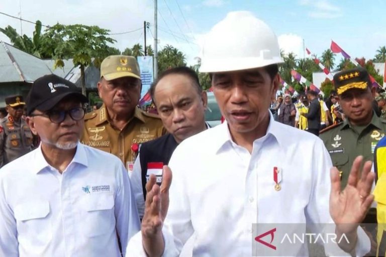 Presiden ingin jalan-jalan kabupaten sebagus di dalam area Talaud