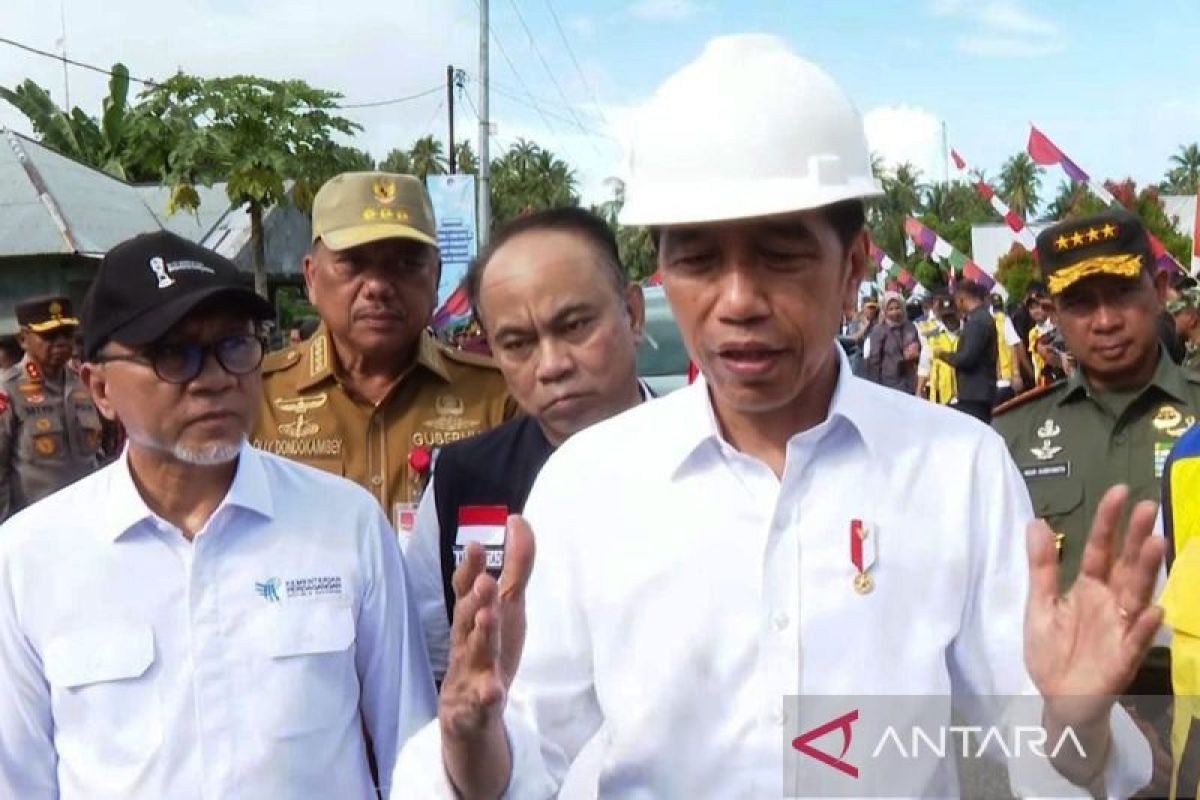 Presiden ingin jalan-jalan kabupaten sebagus di dalam area Talaud